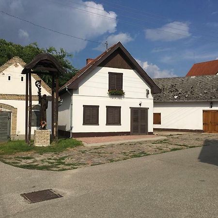 Ferienwohnung Bago Pince Hajos Exterior foto